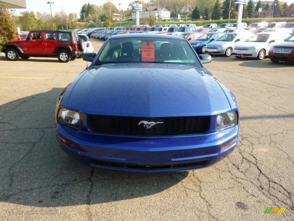 2005 Mustang V6 Premium Coupe - Sonic Blue Metallic / Dark Charcoal photo #6