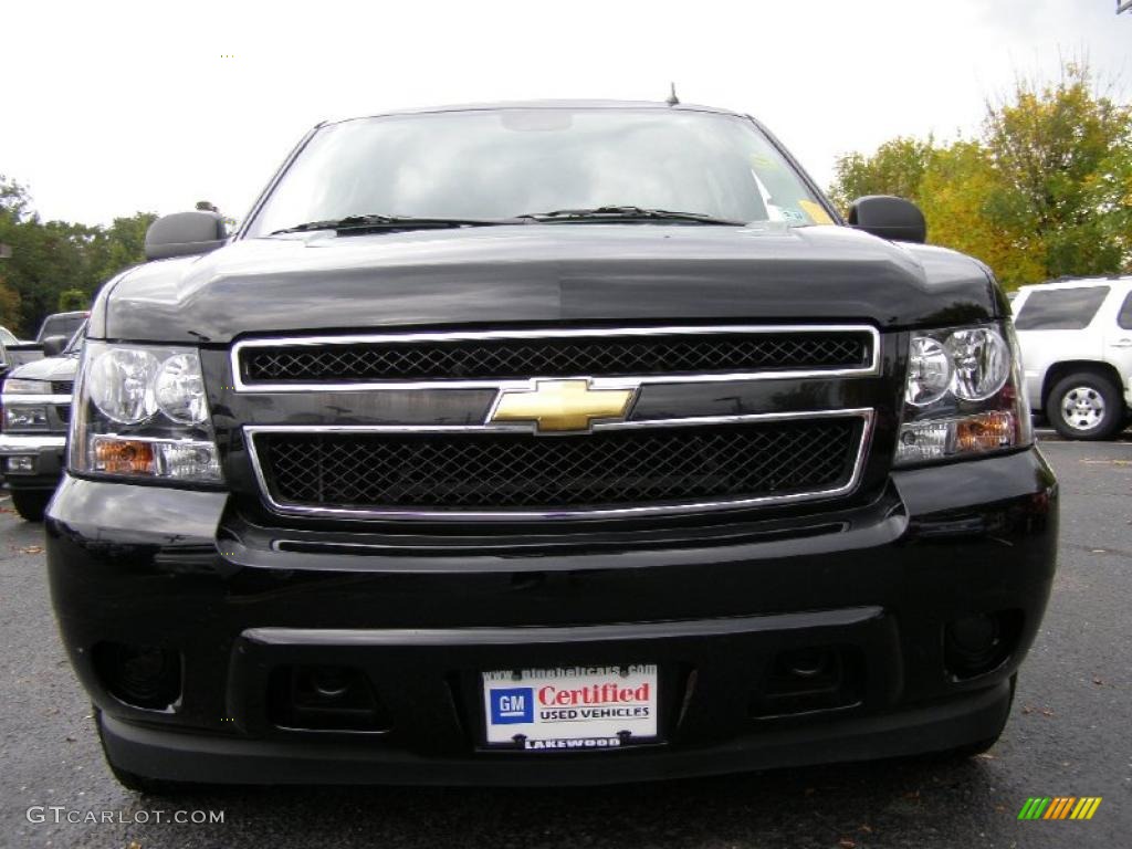 2010 Suburban LS 4x4 - Black / Ebony photo #2