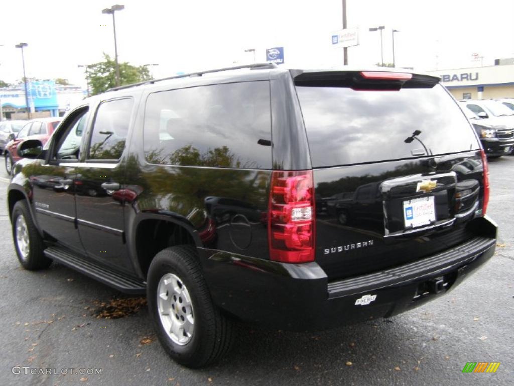 2010 Suburban LS 4x4 - Black / Ebony photo #5