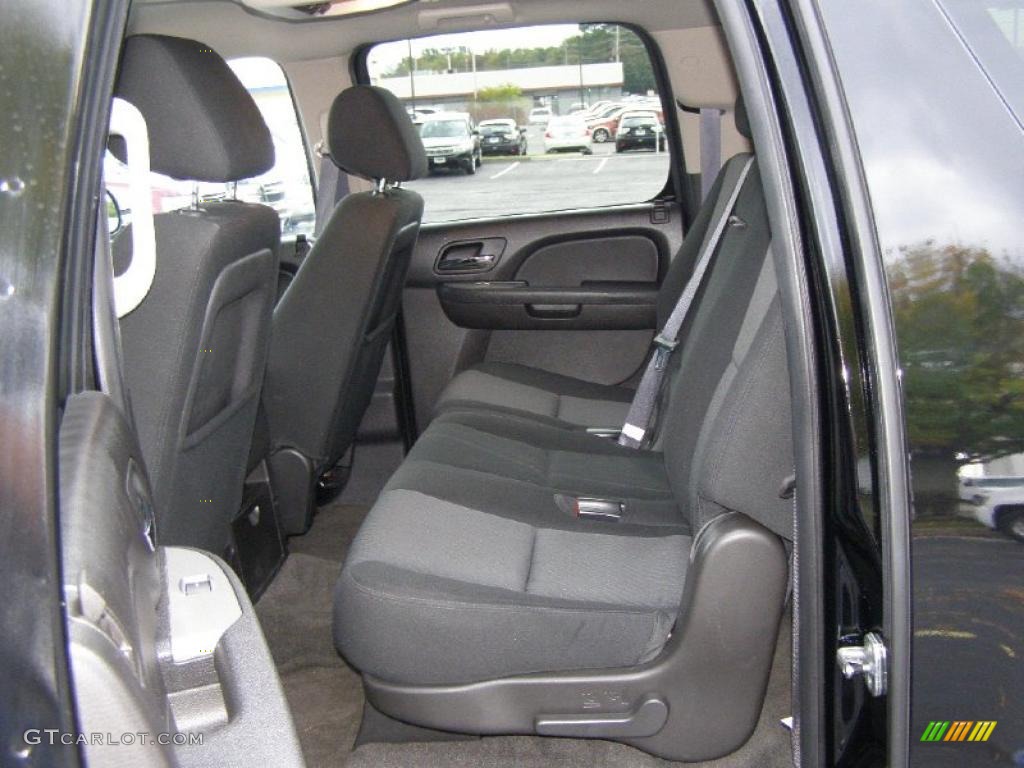 2010 Suburban LS 4x4 - Black / Ebony photo #7