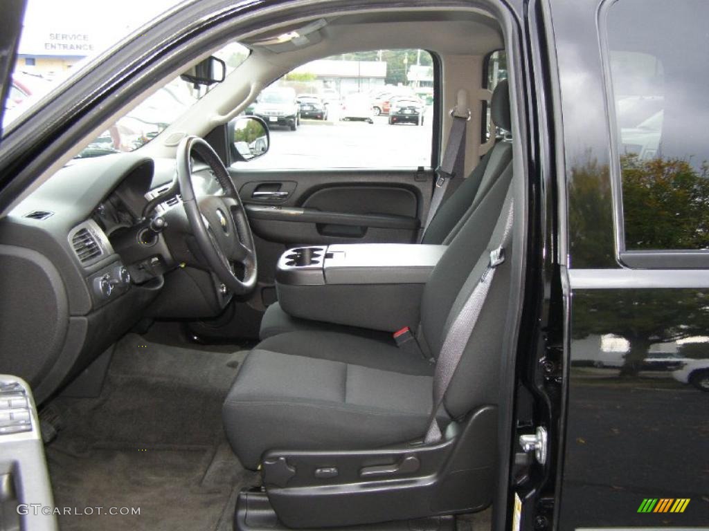2010 Suburban LS 4x4 - Black / Ebony photo #10