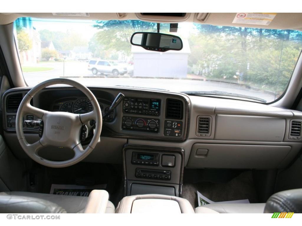 2002 GMC Sierra 1500 Denali Extended Cab 4WD Stone Gray Dashboard Photo #37961084