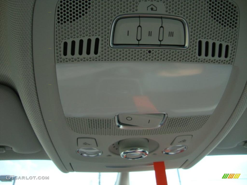 2011 Audi A4 2.0T quattro Sedan Controls Photo #37963100