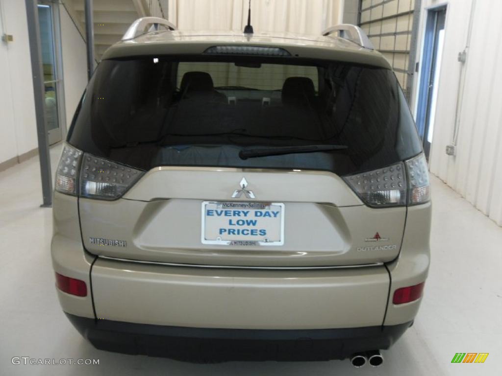 2008 Outlander XLS - Desert Sand Metallic / Beige photo #3