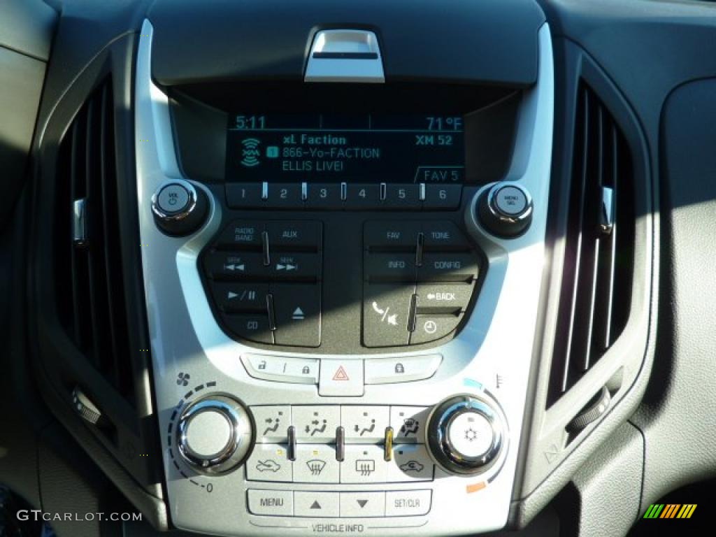 2011 Chevrolet Equinox LT AWD Controls Photo #37965788