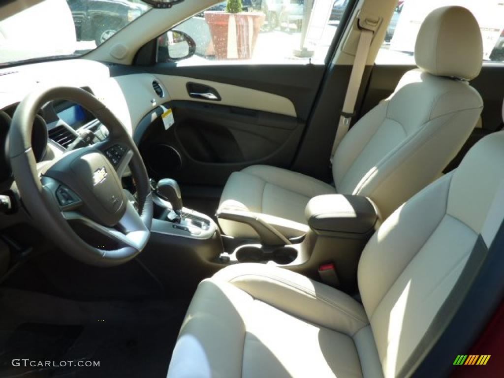 Cocoa/Light Neutral Leather Interior 2011 Chevrolet Cruze LT Photo #37967120
