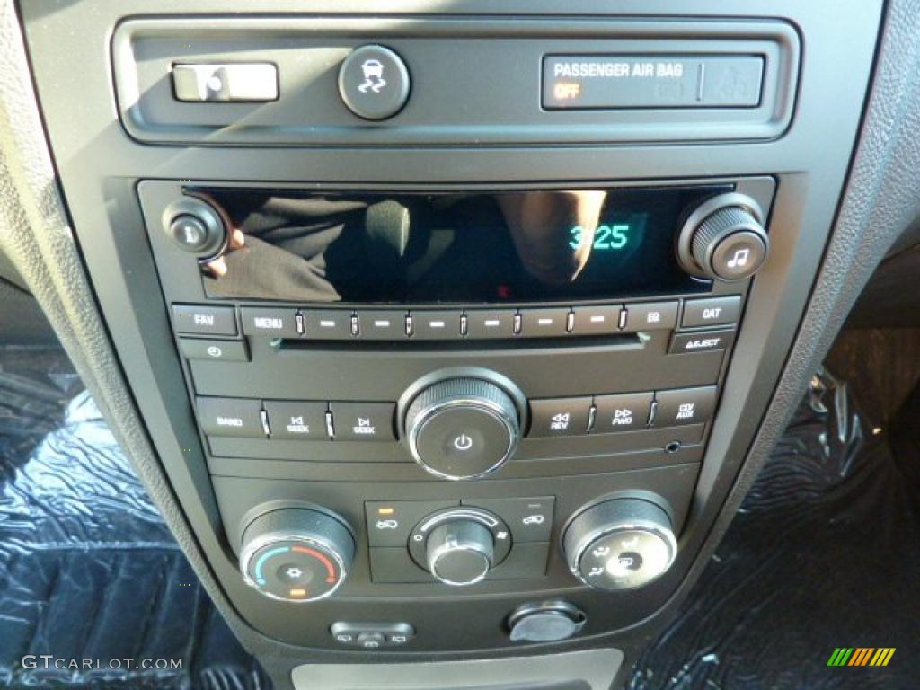 2011 Chevrolet HHR LS Controls Photo #37968540