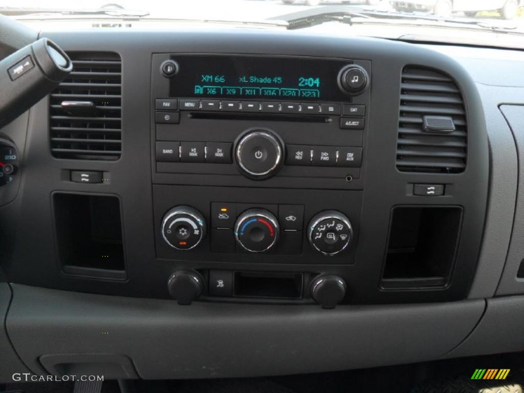 2011 Chevrolet Silverado 1500 LS Crew Cab Controls Photo #37969084