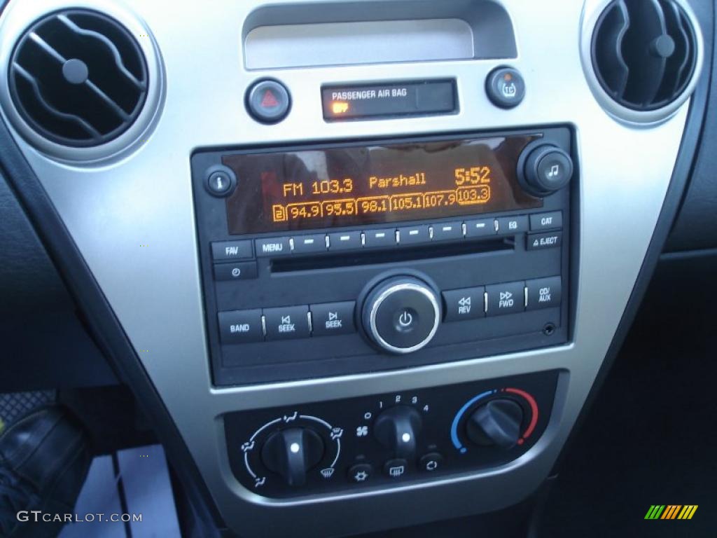 2007 Saturn ION 3 Quad Coupe Controls Photo #37969556