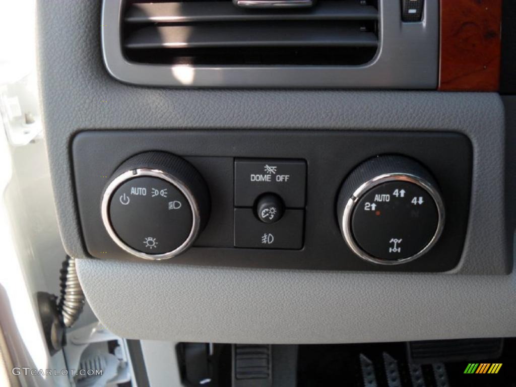 2011 GMC Sierra 1500 SLT Crew Cab 4x4 Controls Photo #37972320