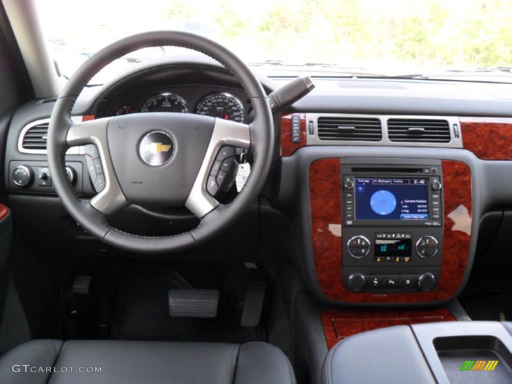 2011 Chevrolet Avalanche LTZ 4x4 Ebony Dashboard Photo #37972892