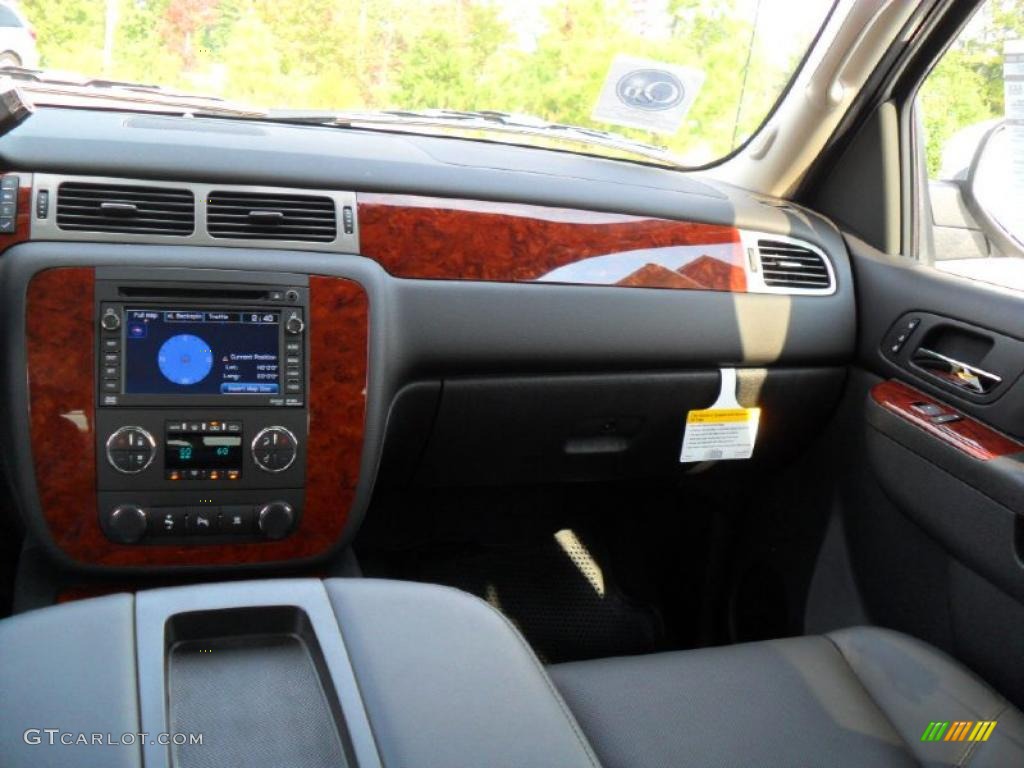 2011 Chevrolet Avalanche LTZ 4x4 Ebony Dashboard Photo #37972908
