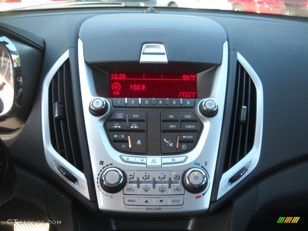 2011 GMC Terrain SLE Controls Photo #37973152