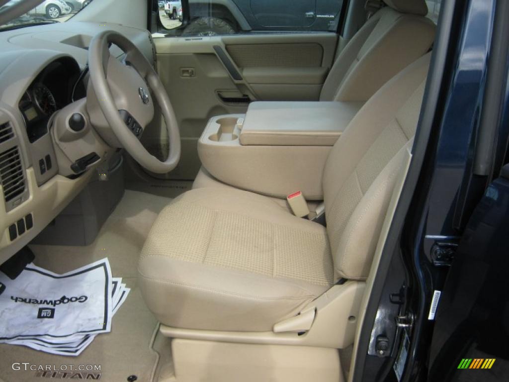Almond Interior 2010 Nissan Titan SE Crew Cab Photo #37973776