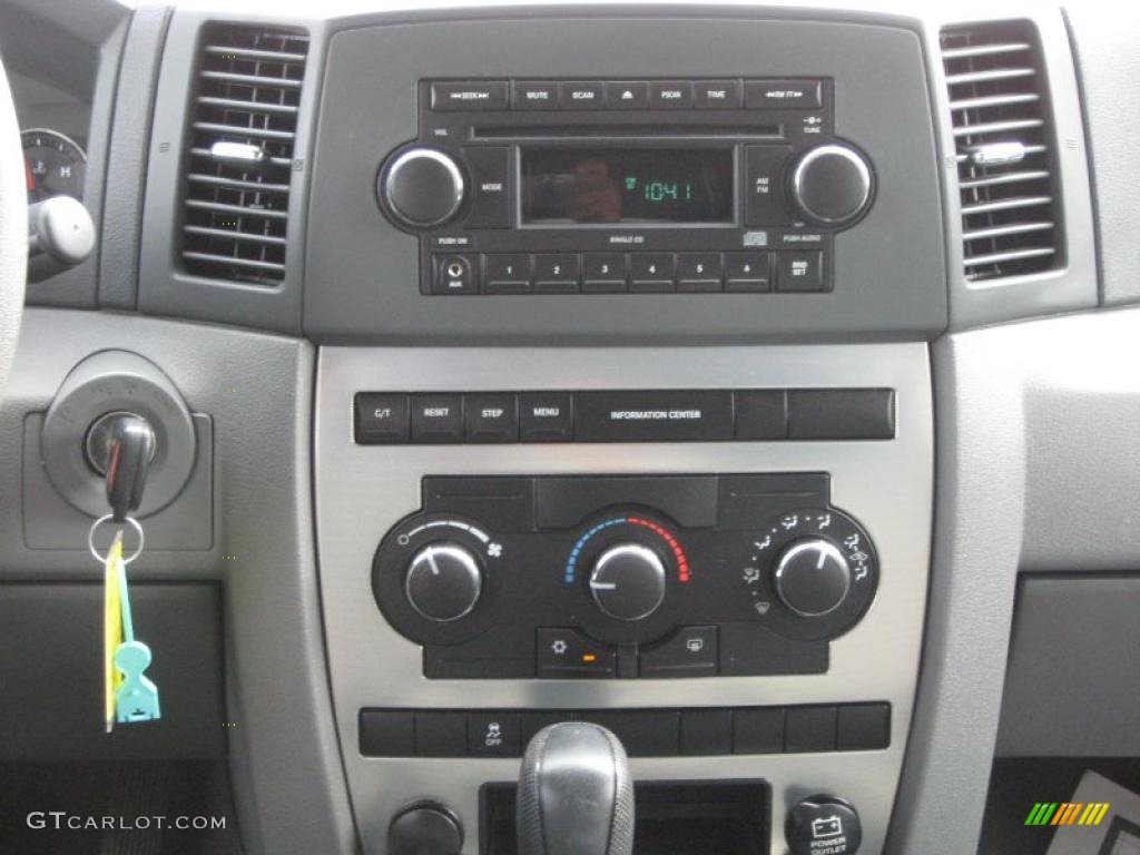 2007 Grand Cherokee Laredo 4x4 - Red Rock Crystal Pearl / Medium Slate Gray photo #8