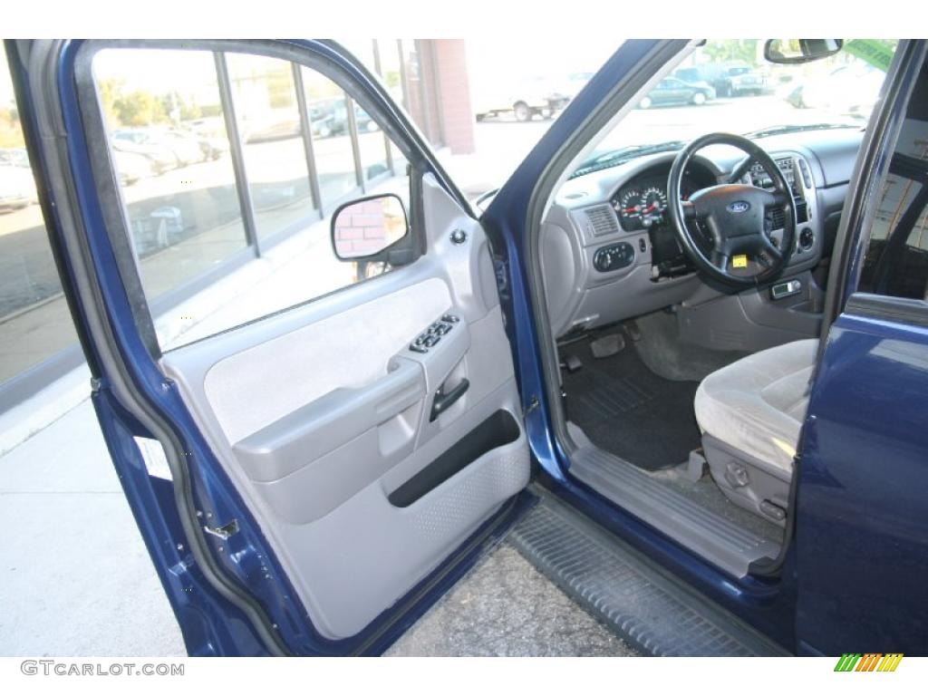 Graphite Interior 2005 Ford Explorer XLT 4x4 Photo #37974940