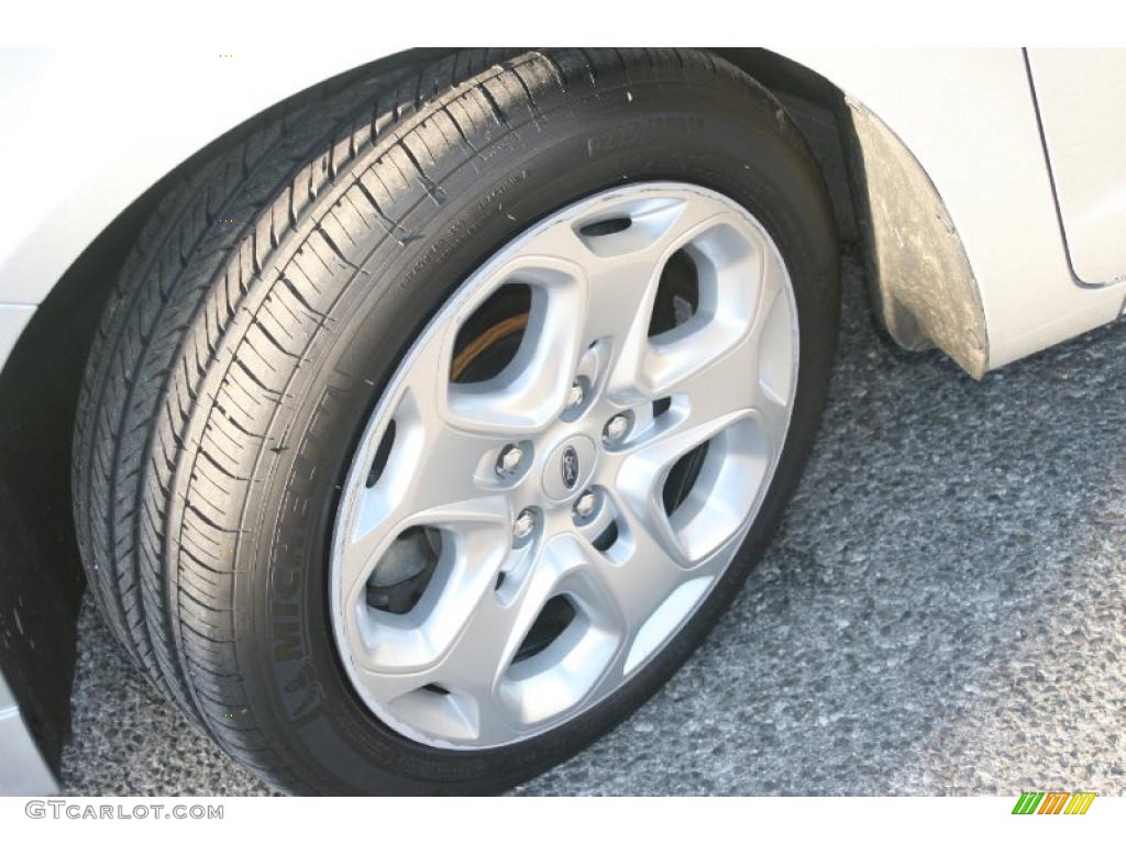 2010 Fusion SE V6 - Brilliant Silver Metallic / Medium Light Stone photo #11