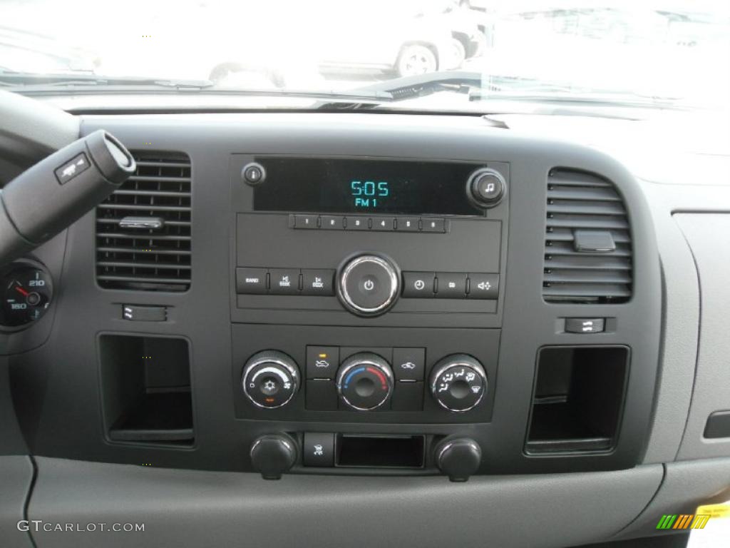 2011 Chevrolet Silverado 1500 Extended Cab Controls Photo #37975212