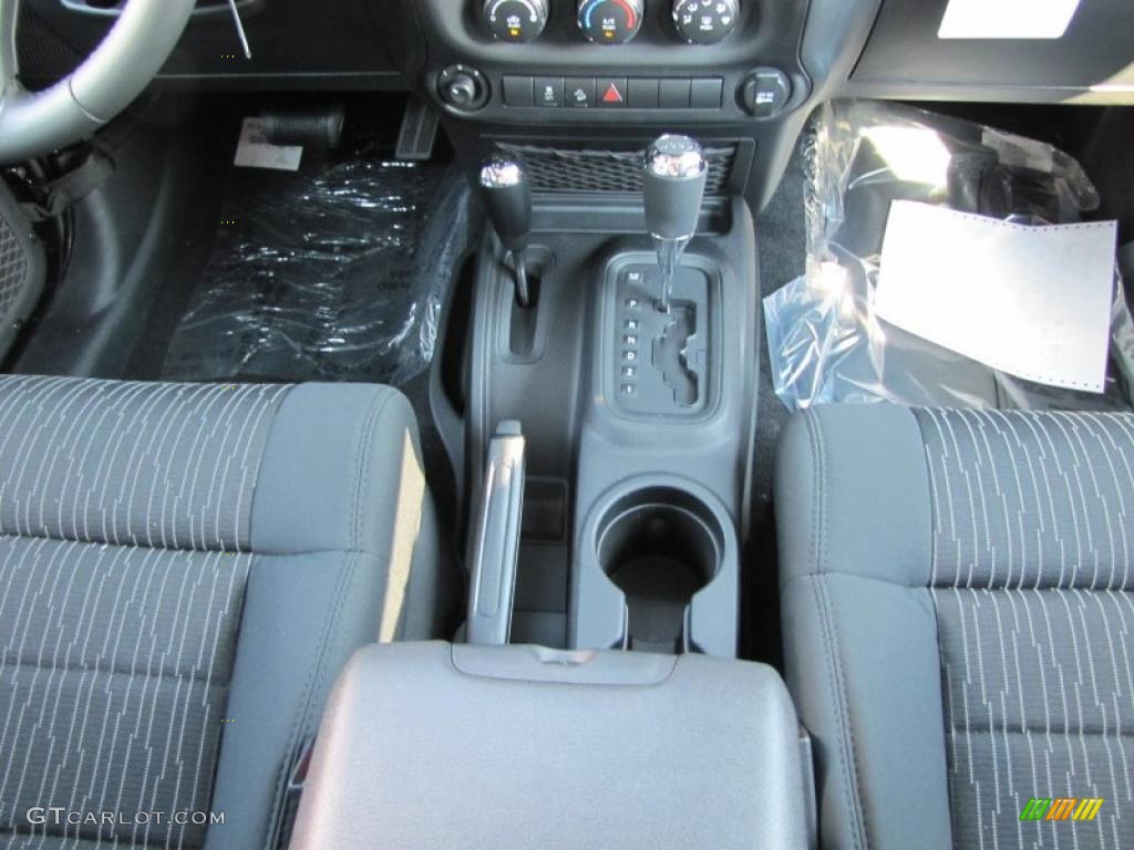 2011 Jeep Wrangler Unlimited Sport 4x4 4 Speed Automatic Transmission Photo #37977900