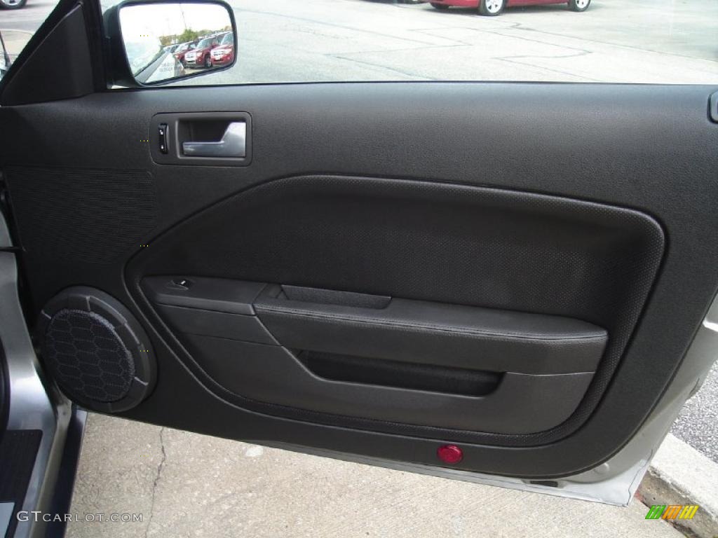 2009 Ford Mustang Shelby GT500 Coupe Black/Black Door Panel Photo #37980056