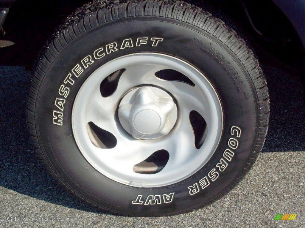2002 Ford F150 XL Regular Cab Wheel Photo #37981668