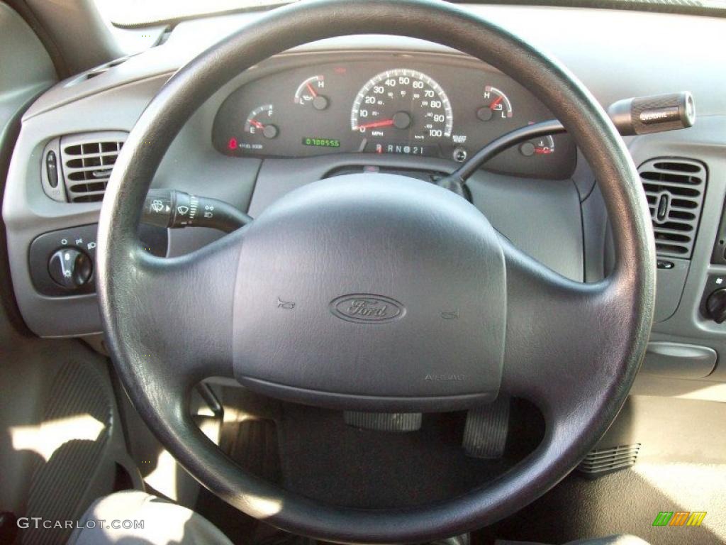 2002 Ford F150 XL Regular Cab Medium Graphite Steering Wheel Photo #37981704