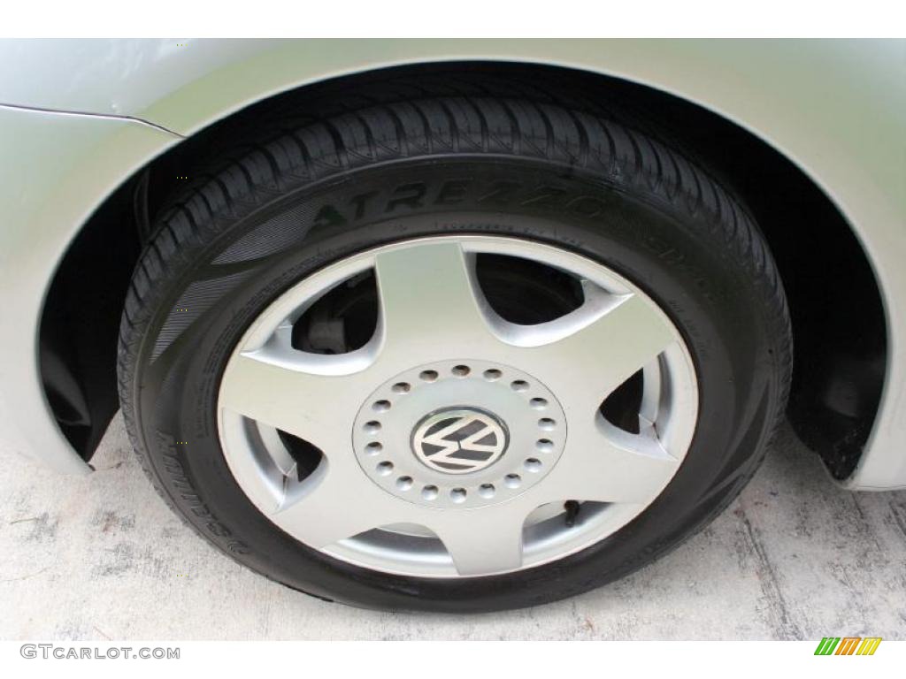 2000 Volkswagen New Beetle GLX 1.8T Coupe Wheel Photo #37981780