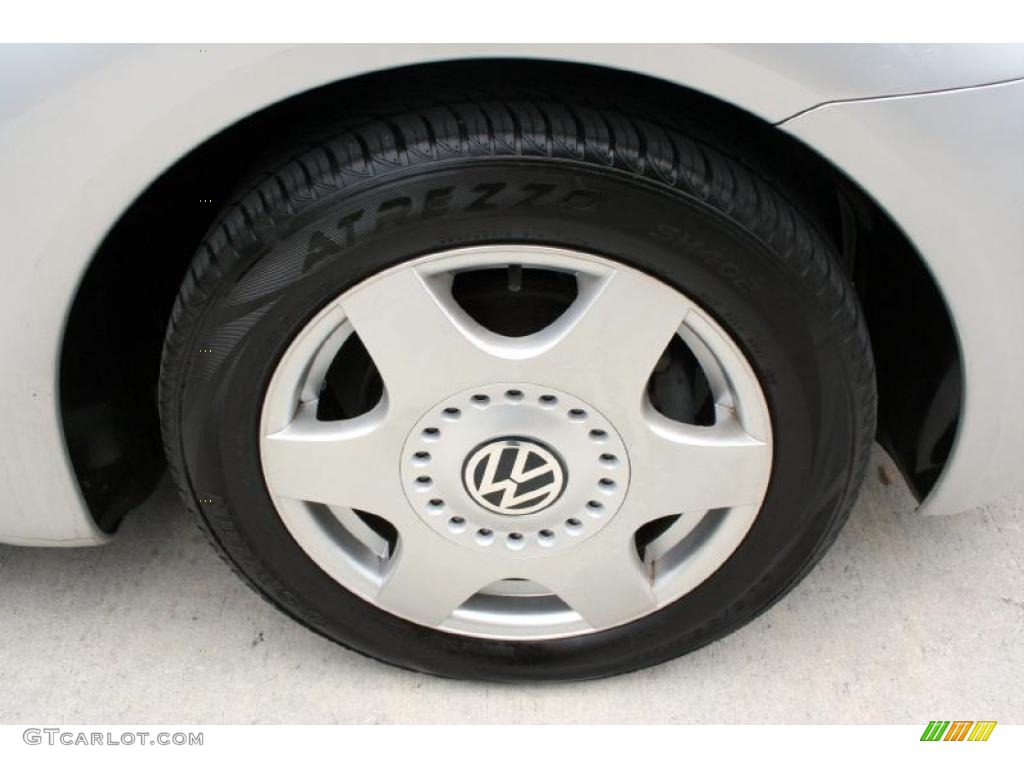 2000 Volkswagen New Beetle GLX 1.8T Coupe Wheel Photo #37981792