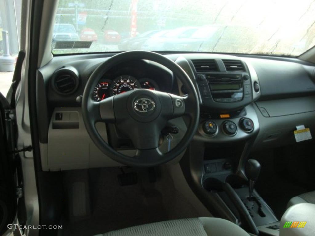 2011 RAV4 I4 4WD - Classic Silver Metallic / Ash photo #10