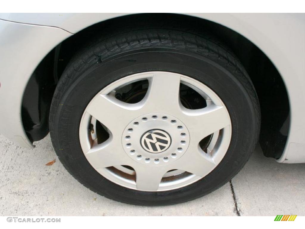 2000 Volkswagen New Beetle GLX 1.8T Coupe Wheel Photo #37981808