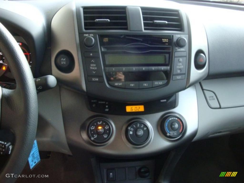 2011 Toyota RAV4 I4 4WD Controls Photo #37981852