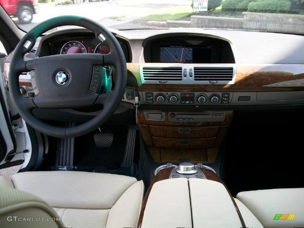 2008 7 Series 750i Sedan - Alpine White / Platinum photo #14