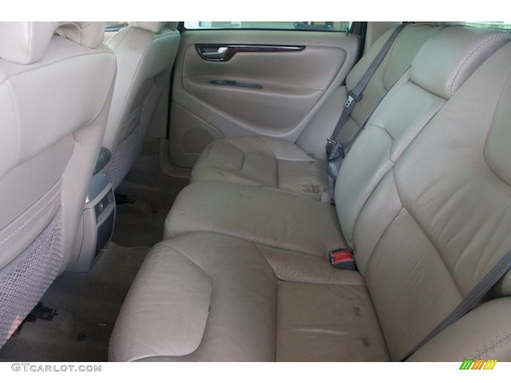 Taupe Interior 2003 Volvo XC70 AWD Photo #37989813