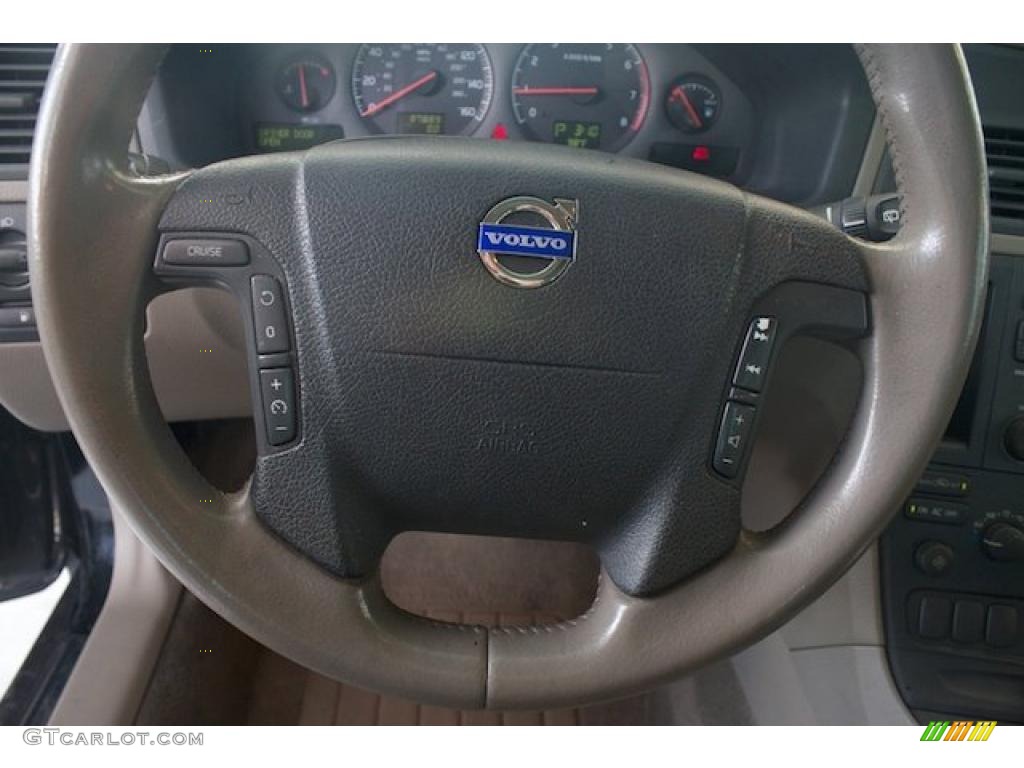2003 Volvo XC70 AWD Taupe Steering Wheel Photo #37989973