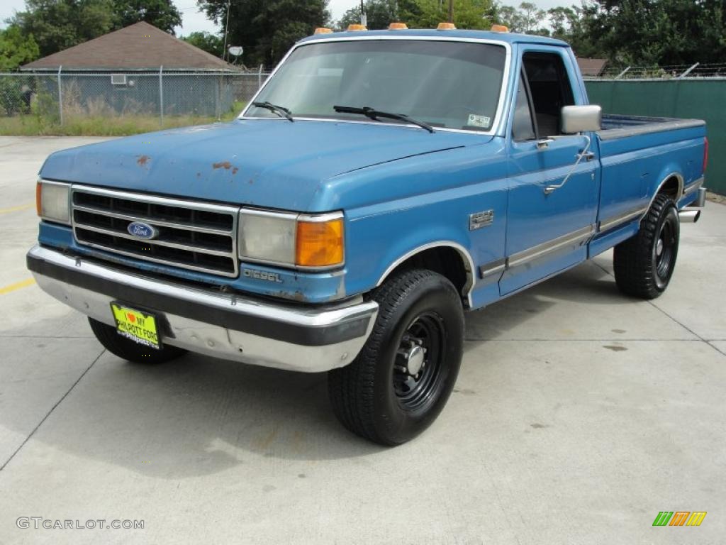 1991 F250 XLT Lariat Regular Cab 4x4 - Bright Regatta Blue Metallic / Dark Charcoal photo #7