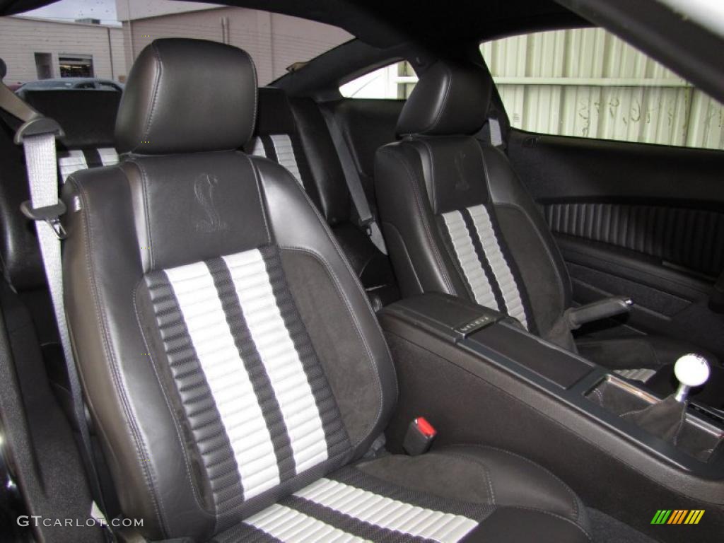 Charcoal Black/White Interior 2010 Ford Mustang Shelby GT500 Coupe Photo #37990593