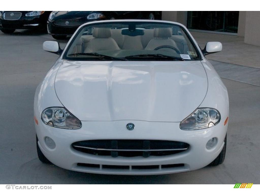 2005 XK XK8 Convertible - White Onyx / Cashmere photo #14