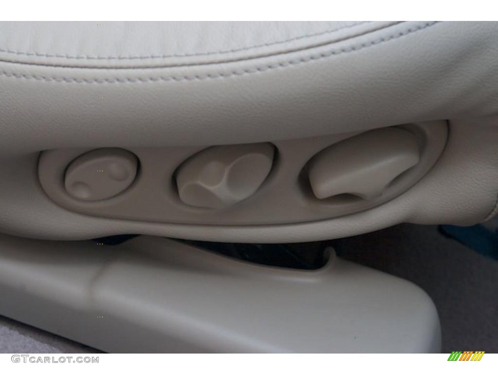 2005 Jaguar XK XK8 Convertible Controls Photo #37991009