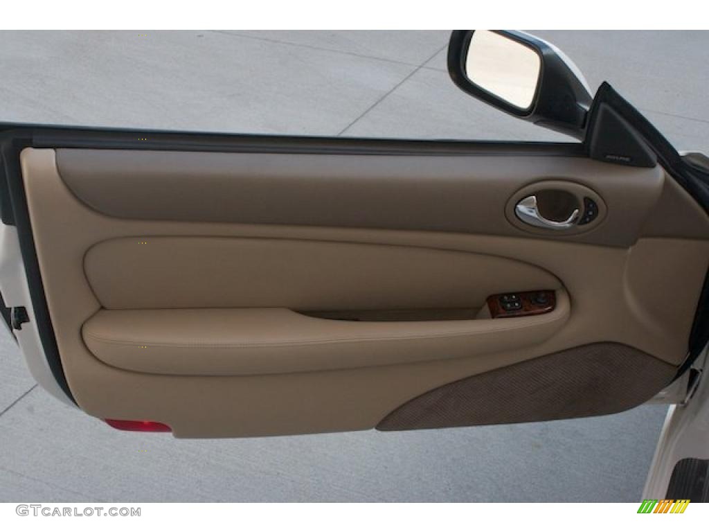 2005 XK XK8 Convertible - White Onyx / Cashmere photo #41