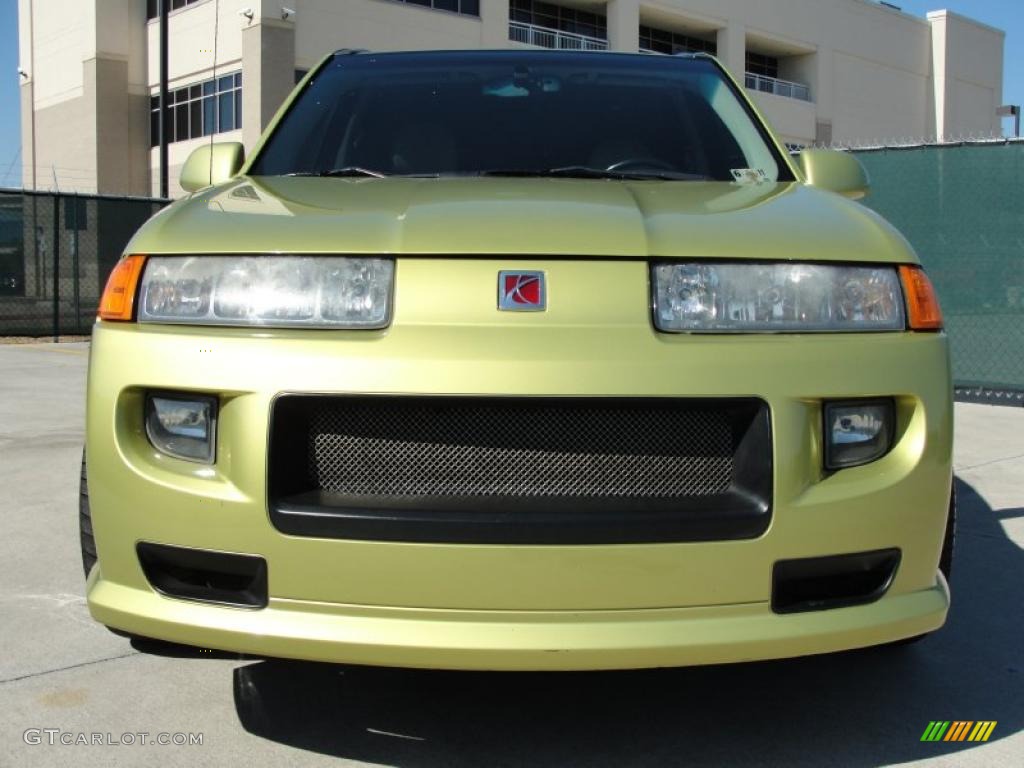 2004 VUE Red Line AWD - Electric Lime / Tan photo #9