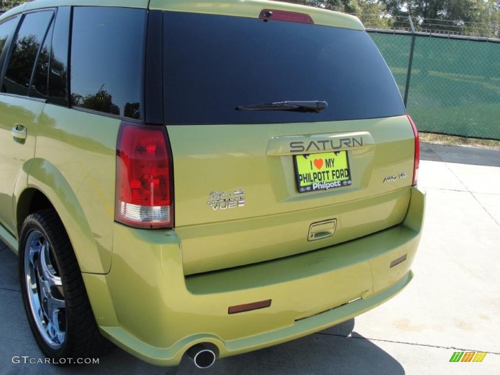 2004 VUE Red Line AWD - Electric Lime / Tan photo #24