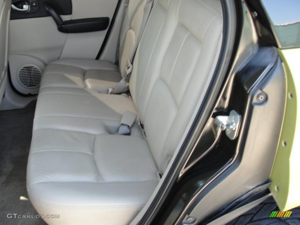 2004 VUE Red Line AWD - Electric Lime / Tan photo #35