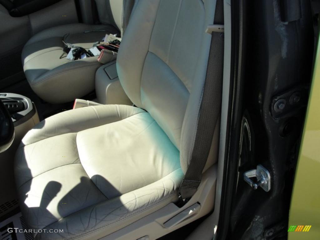 2004 VUE Red Line AWD - Electric Lime / Tan photo #38