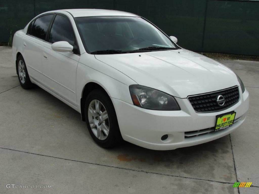 2005 Altima 2.5 S - Satin White Pearl / Frost Gray photo #1