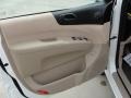 Beige Interior Photo for 2008 Hyundai Entourage #37994745