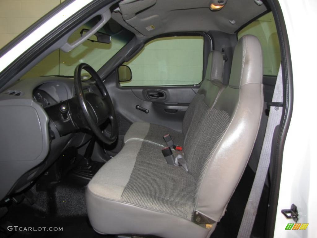 Medium Graphite Interior 2002 Ford F150 XL Regular Cab Photo #37997009