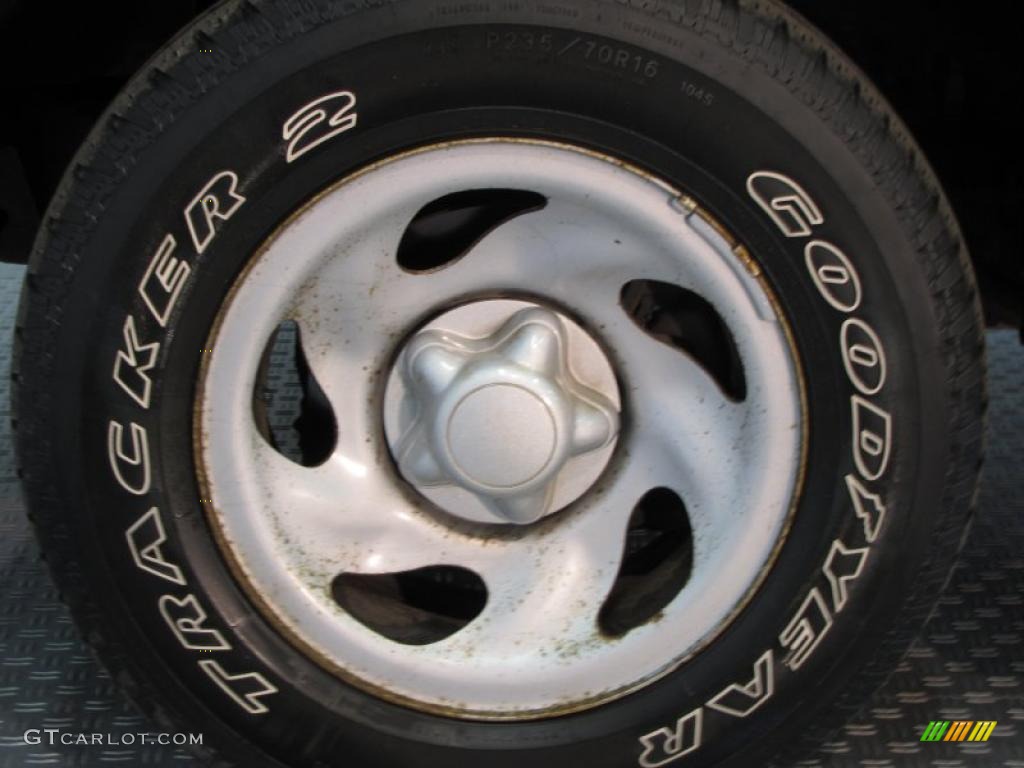 2002 Ford F150 XL Regular Cab Wheel Photo #37997113