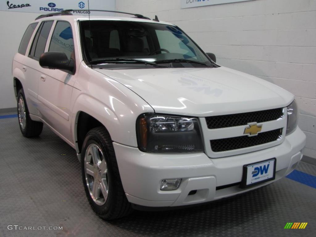 2007 TrailBlazer LT 4x4 - Summit White / Light Gray photo #1