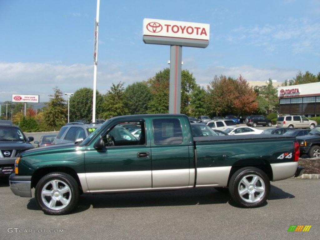 2004 Silverado 1500 LS Extended Cab 4x4 - Dark Green Metallic / Medium Gray photo #3