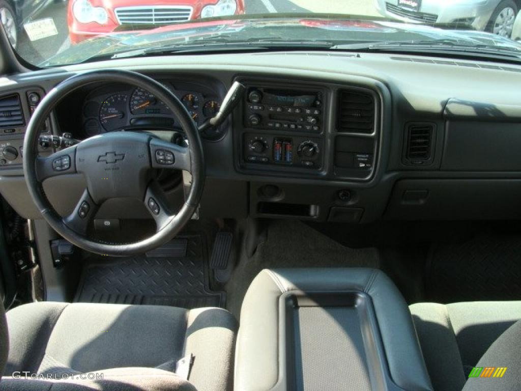 2004 Silverado 1500 LS Extended Cab 4x4 - Dark Green Metallic / Medium Gray photo #9